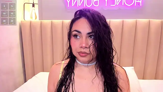 Snapshot of Naomymonroe_ chatting on 01.14.26 Naomymonroe online show from 01.14.26