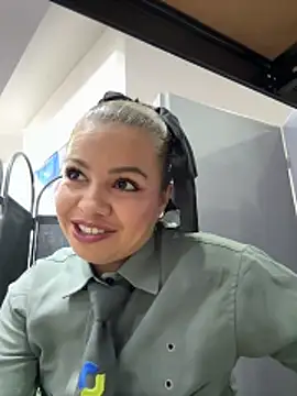 Snapshot of Ariana-07 chatting on 05.29.26 Ariana-07 online show from 05.29.26