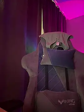 Ohmy Nora  online show from 01.31.25