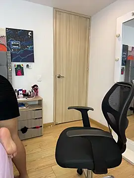 KarlaWild online show from 11.14.25