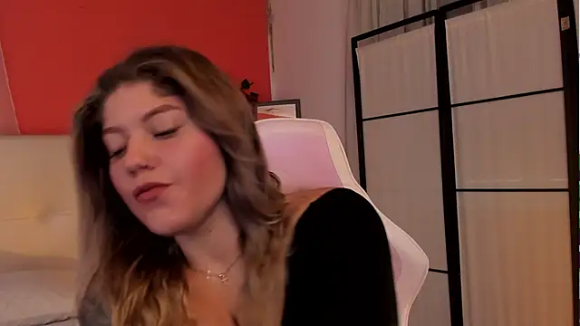 alaia greyy online show from 03.25.26