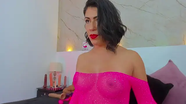 Snapshot of samara_rosses chatting on 02.18.25 samara rosses online show from 02.18.25