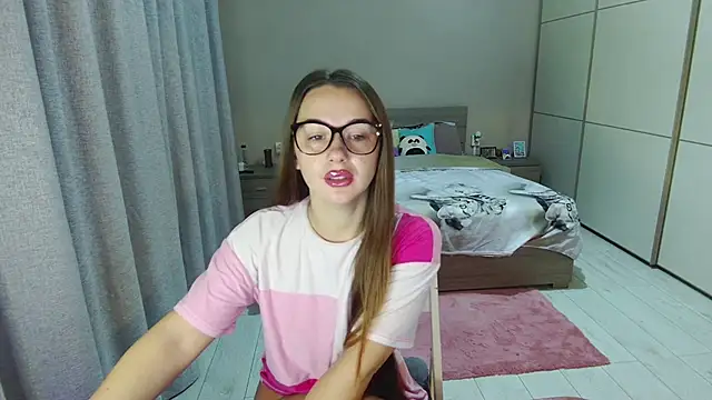 singletrouble online show from 10.18.25