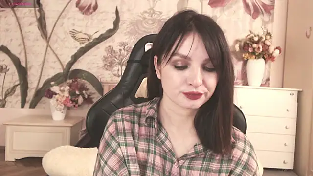 BritneyBarker online show from 11.06.25