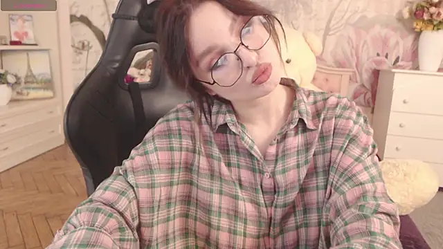 BritneyBarker online show from 11.26.25