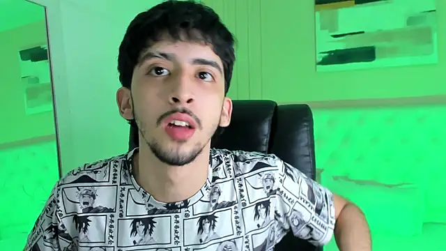 Snapshot of Alezzandro_ chatting on 09.08.25 Alezzandro online show from 09.08.25