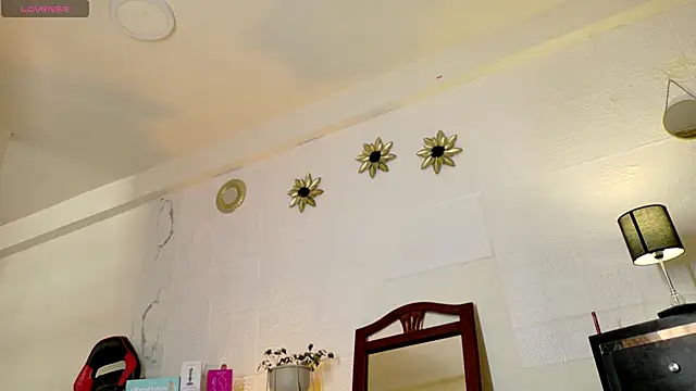 Snapshot of Akemirosse chatting on 10.21.25 Akemirosse online show from 10.21.25