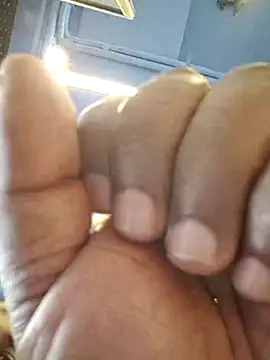 Snapshot of SlPussylick chatting on 10.08.25 SlPussylick online show from 10.08.25