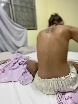 Snapshot of White_Lu chatting on 11.20.25 White Lu online show from 11.20.25