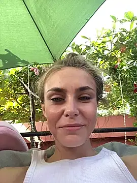 Snapshot of White_Lu chatting on 02.15.26 White Lu online show from 02.15.26