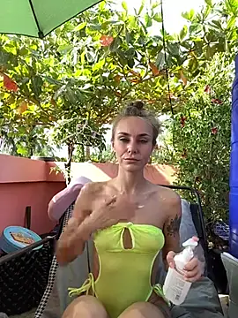 Snapshot of White_Lu chatting on 02.21.26 White Lu online show from 02.21.26