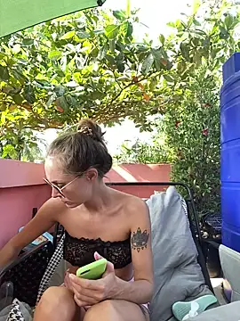 Snapshot of White_Lu chatting on 02.24.26 White Lu online show from 02.24.26