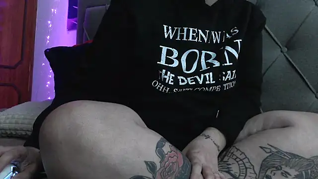 bunnyfox420 online show from 12.15.25