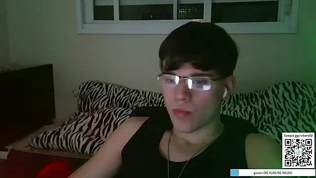 Snapshot of vitorsafado19 chatting on 10.20.25 vitorsafado19 online show from 10.20.25
