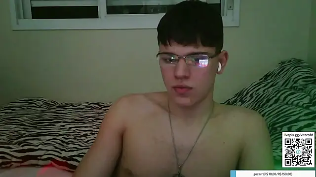 Snapshot of vitorsafado19 chatting on 11.14.25 vitorsafado19 online show from 11.14.25