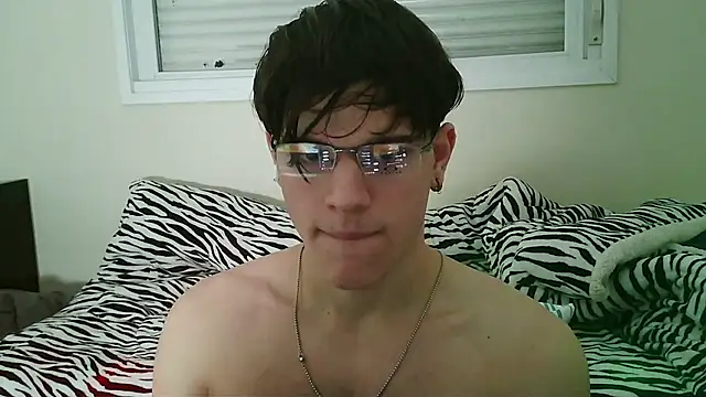 Snapshot of vitorsafado19 chatting on 06.13.26 vitorsafado19 online show from 06.13.26
