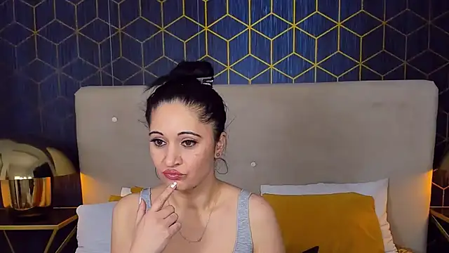 Snapshot of ValeryBlakes chatting on 03.22.25 ValeryBlakes online show from 03.22.25