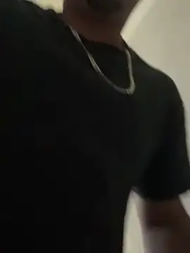 Snapshot of paullliliu chatting on 01.22.25 paullliliu online show from 01.22.25