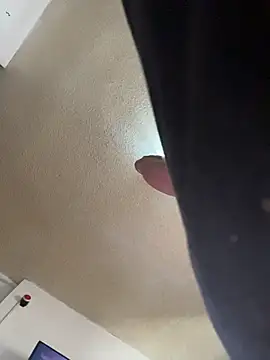 Snapshot of paullliliu chatting on 09.29.25 paullliliu online show from 09.29.25