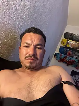 Snapshot of paullliliu chatting on 01.07.26 paullliliu online show from 01.07.26