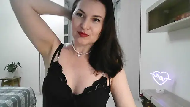 Victoria Glam online show from 01.26.25