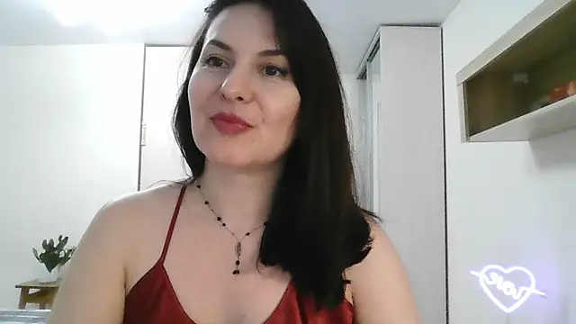 Victoria Glam online show from 02.17.25