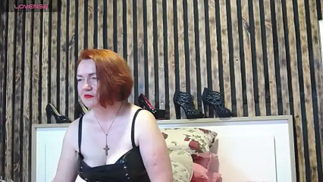 Snapshot of Alis_Lovi chatting on 05.11.26 Alis Lovi online show from 05.11.26