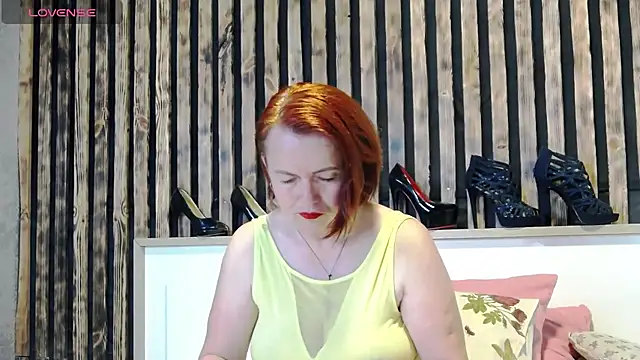 Snapshot of Alis_Lovi chatting on 06.05.26 Alis Lovi online show from 06.05.26