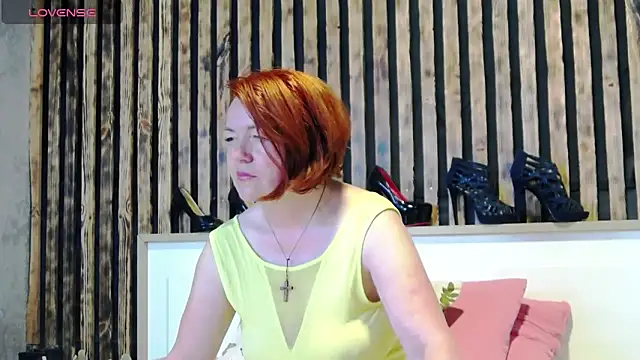 Snapshot of Alis_Lovi chatting on 06.06.26 Alis Lovi online show from 06.06.26