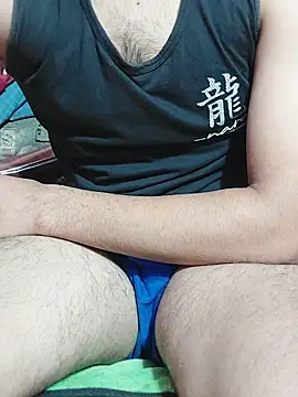 Snapshot of Extrembox5 chatting on 12.23.25 Extrembox5 online show from 12.23.25