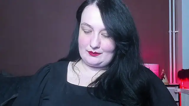 Snapshot of QueenOfHaze chatting on 03.01.25 QueenOfHaze online show from 03.01.25