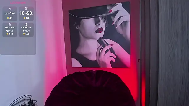 QueenOfHaze online show from 04.27.26