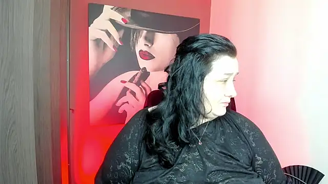 Snapshot of QueenOfHaze chatting on 07.22.26 QueenOfHaze online show from 07.22.26