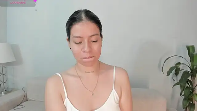 Hannah Jonhson online show from 06.03.26
