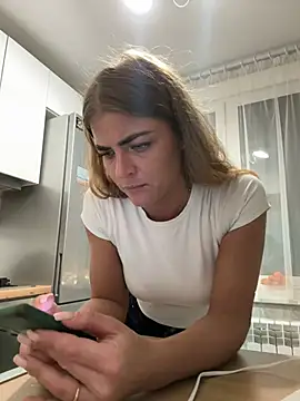 Donna Sun online show from 02.04.25