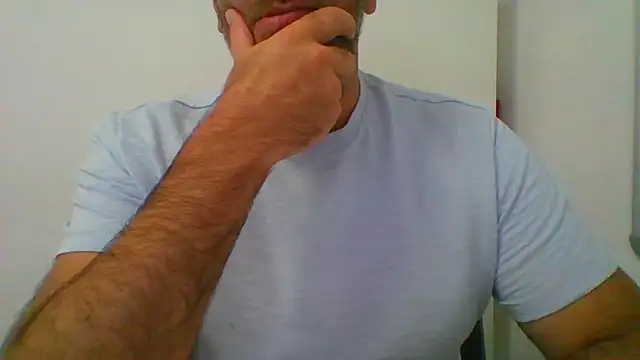 Snapshot of _tuga_man_ chatting on 09.25.25  tuga man  online show from 09.25.25