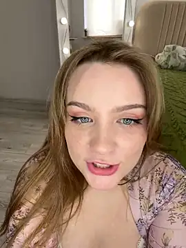 MiaM00N online show from 03.21.25