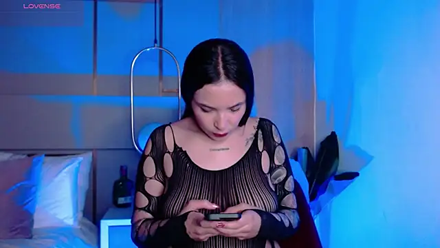 Victoria Collinns online show from 10.24.25