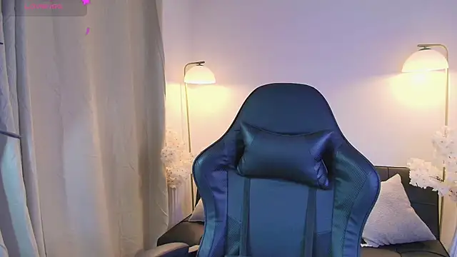 Victoria Collinns online show from 04.11.26