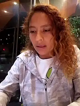 Zoedaniels online show from 03.02.25