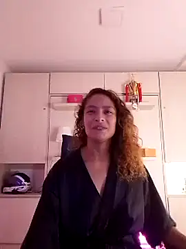 Zoedaniels online show from 03.04.25