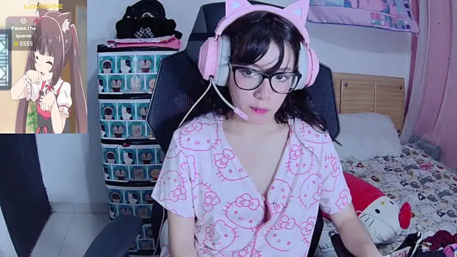 Yuna pinkk online show from 10.22.25