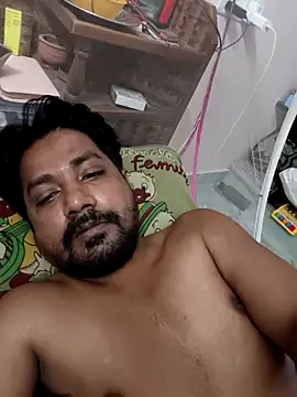 Snapshot of PARTHI012025 chatting on 04.28.26 PARTHI012025 online show from 04.28.26
