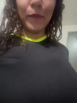 Snapshot of ALEXANDRA95 chatting on 02.15.25 ALEXANDRA95 online show from 02.15.25