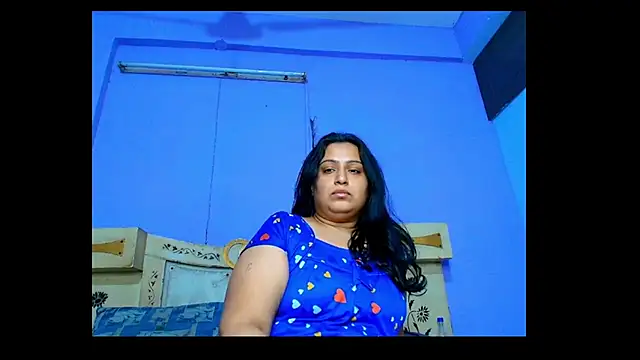 Sophia James online show from 01.25.25