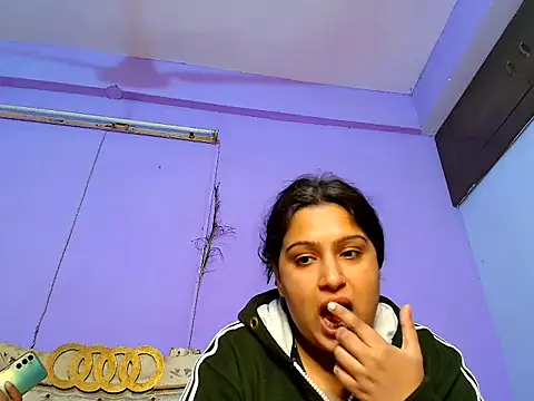 Sophia James online show from 01.26.25