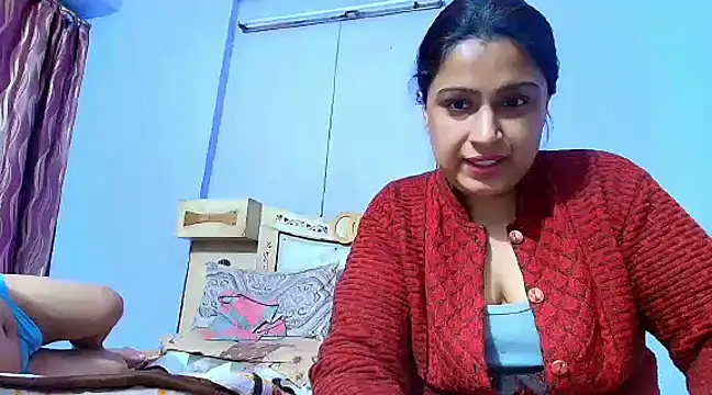 Sophia James online show from 03.18.25