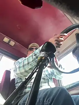 luiriv04 online show from 01.28.25