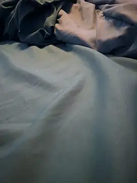 luiriv04 online show from 02.01.25