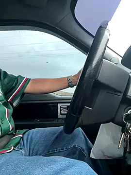 luiriv04 online show from 10.11.25